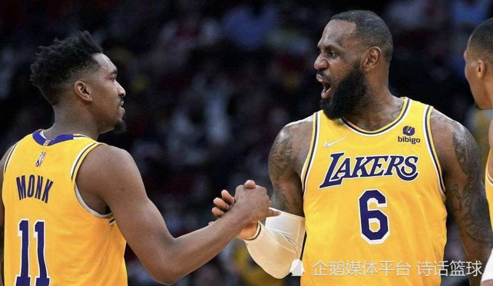 太阳大逆转险胜奇才 布克27+8普尔17中5NBA新赛季常规赛继续进行，菲尼克斯太阳队（14胜12负）止住连败。